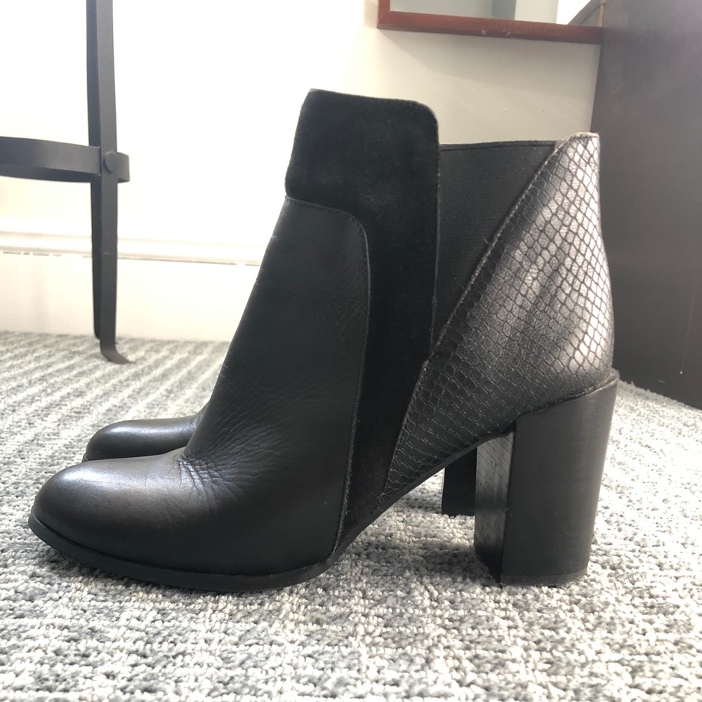 Black Booties, Tahari, women’s sz 8.5